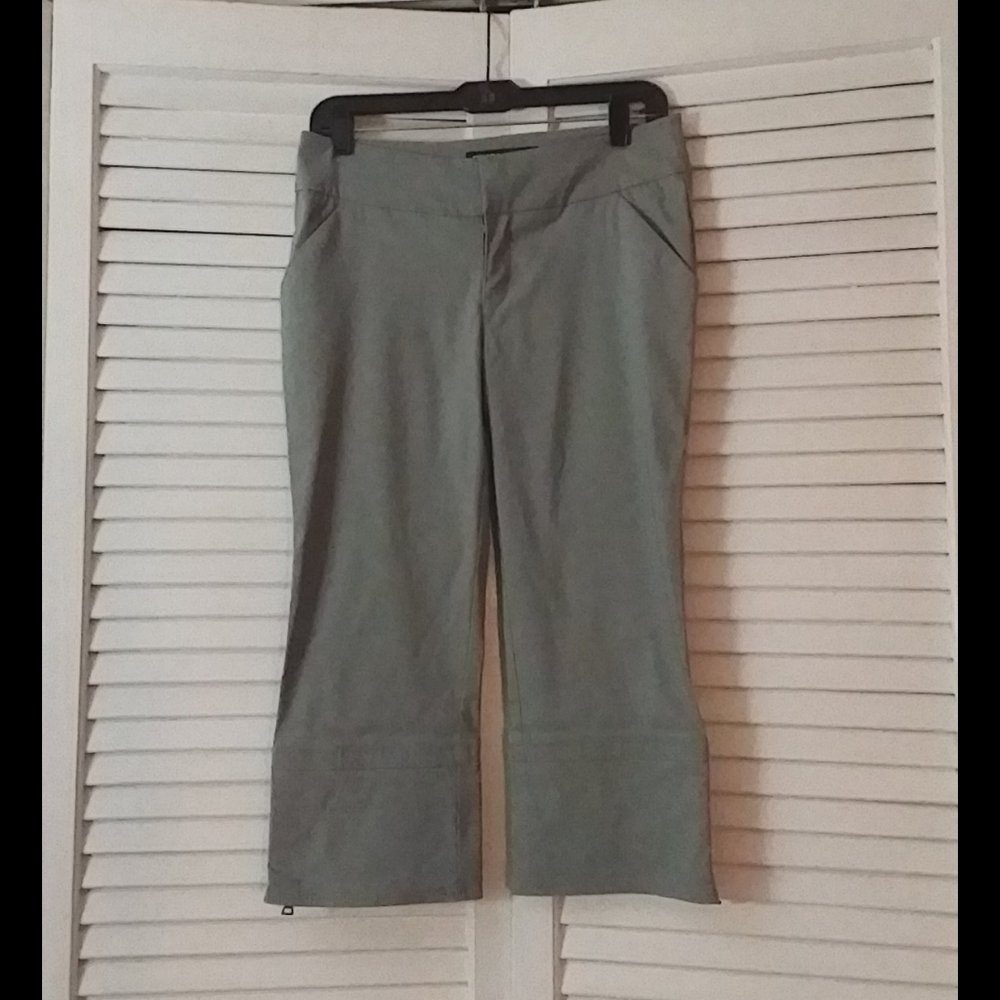 Guess Capris